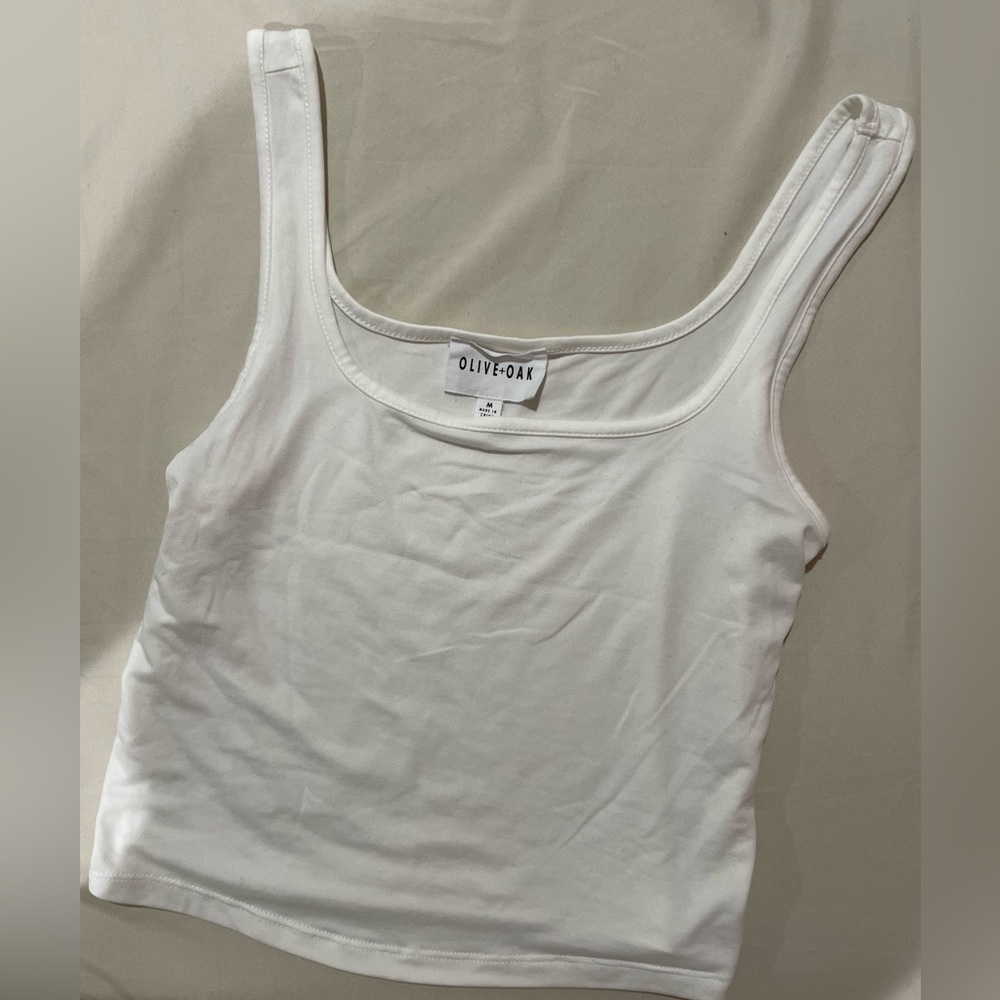 Basic white crop tank